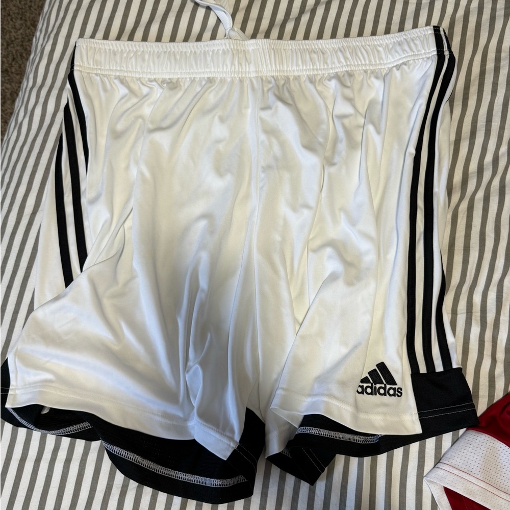 2 pairs men’s Adidas shorts XXL - Picture 3 of 5
